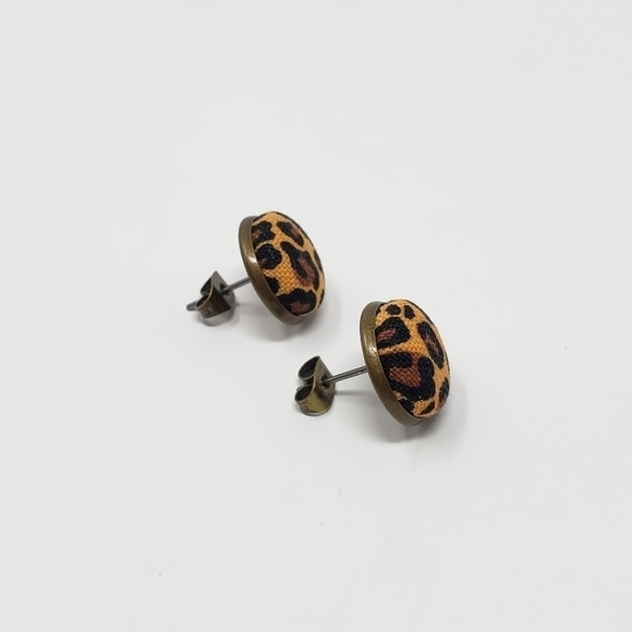 New Handmade | Leopard Button Stud Earrings - Picture 2 of 4